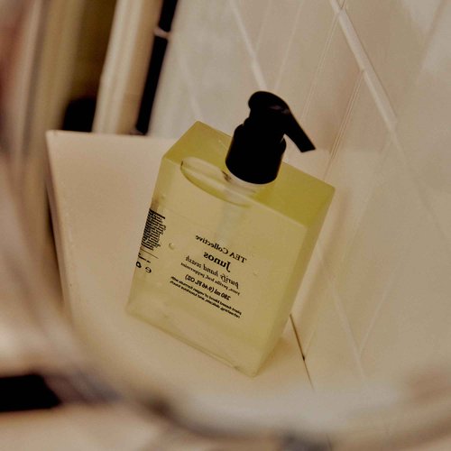 TEA Collective Junos Pufiry Hand Wash | Yuzu, Perilla Leaf, Eucalyptus | 9.46 Fl Oz | Product of Korea