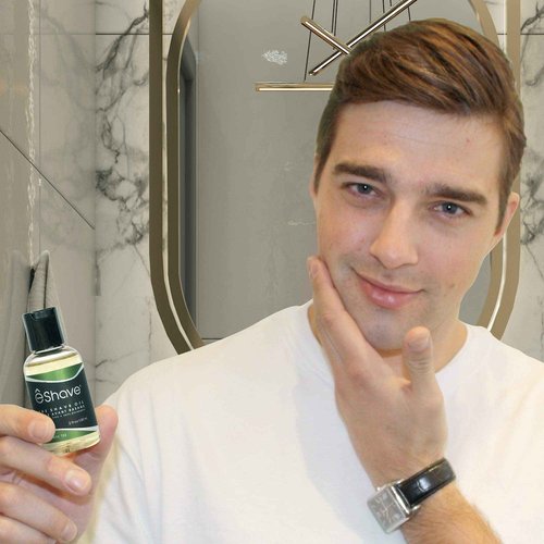 eShave Pre Shave oil for men- protects from shaving irritation and razor burn- for smoothest shave and silky skin- All Natural Shaving oil 2 oz
