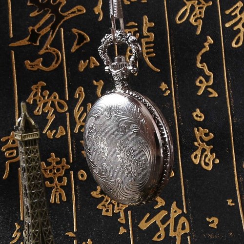 TOWDREU Scrying Mirror, Mini Black Obsidian Mirror Witch Witchcraft for Divination, Meditation, Witchy Gifts, Silver Finish