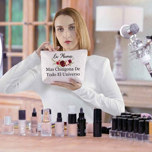 BLUPARK Mexican Mom Makeup Bag Mother's Day Gift La Mama Mas Chingona De Todo El Universo Cosmetic Bag for Spanish Mom (La Mama)