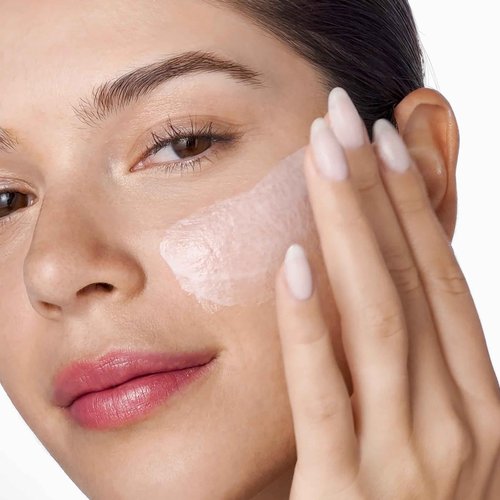 Clinique Hydration Heroes Gift Set | Moisture Surge 100H Moisturizer | Moisture Surge Overnight Mask | Lip Treatment | Hydrating + Glow | Includes 3 Travel Size Pieces