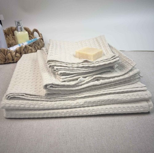 Lyssiatina Set of 4 Premium Quality Waffle Washcloths, 13 Inch Quick Dry Face Washcloth, Pure Cotton Natural Soft Makeup Towel, Shower Cloth for Face Body (Natural)