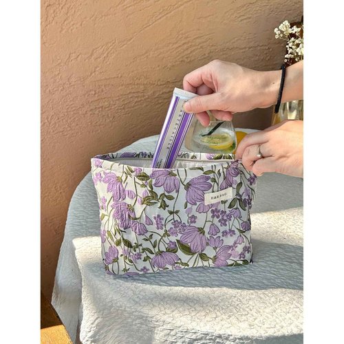 ASOQOLA Makeup Bag Floral Cosmetic Bag Large Capacity Aesthetic Makeup Bag with Zipper, Travel Toiletry Bag for Women (purple)