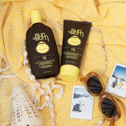 Sun Bum Original Moisturizing Sunscreen Lotion, SPF 15, 6 oz. Tube, 1 Count, Broad Spectrum UVA/UVB Protection, Paraben Free, Gluten Free, Vegan