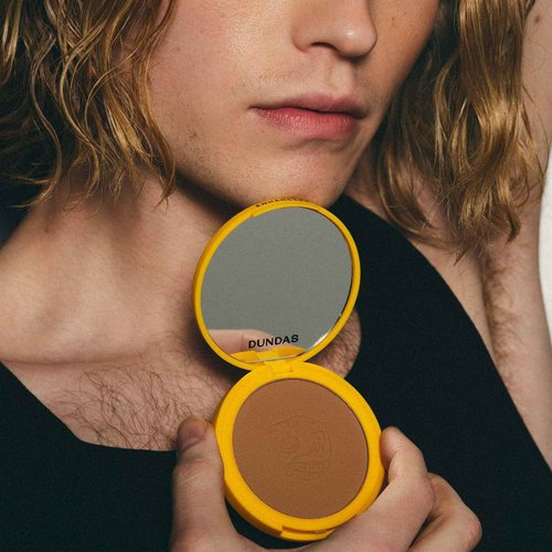 Dundas Bronzer Anonymous, Dark Contour Powder for Face and Body, Bronzing, Matte Finish, Face Make Up for All Skin Types, Cruelty Free Natural Makeup, Buildable Coverage, Easy to Blend, (Step 6)