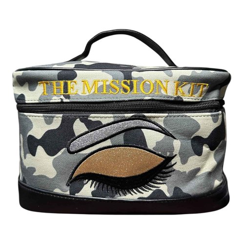 Beyond Shadow Ops™ Mission Kit – Luxe Collection Camouflage Travel Toiletry Bag with Wide-Open Design, Large Compartment, and Zipper Pocket in the Lid, Makeup Organizer, Gift for Makeup Lovers