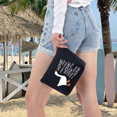 LEVLO Goose Play Cosmetic Make Up Bag Gaming Gamer Gift Honk Honk Honk Goose Makeup Zipper Pouch Bag For Friend Family (Honk Honk Black)