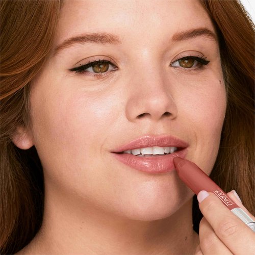 Clinique Chubby Stick Tinted Lip Colour Balm | With Shea Butter | Moisturizing + Hydrating | Natural-Looking Lip Tint, Super Strawberry, 1 Count