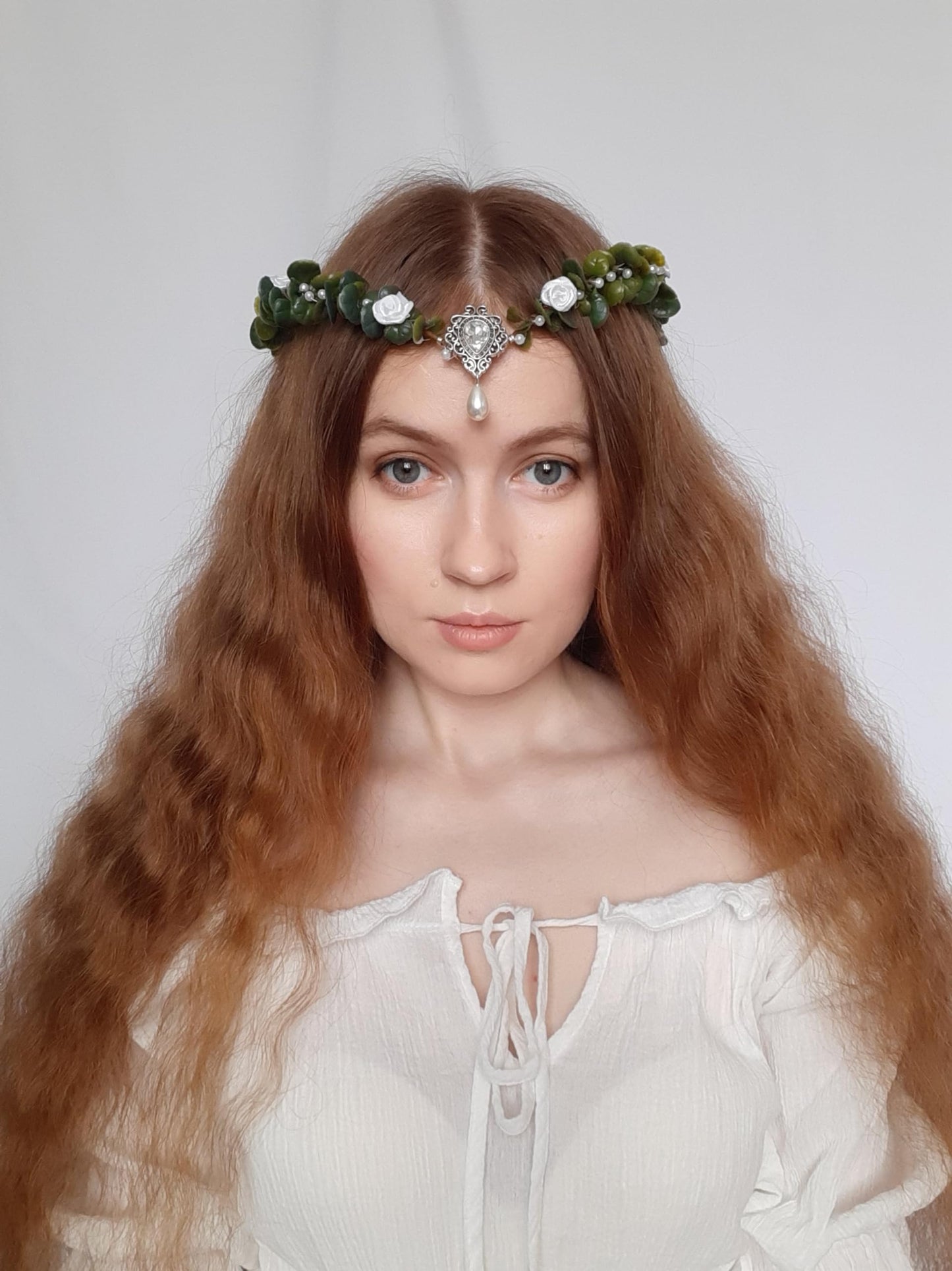 MOSTORY Handmade Green Fairy Flower Crown Woodland Floral Headband Forest Leaf Headpiece Elven Circlet for Wedding for Women Girls Ren Fair Cosplay Party Maternity Shoot Bridal Shower