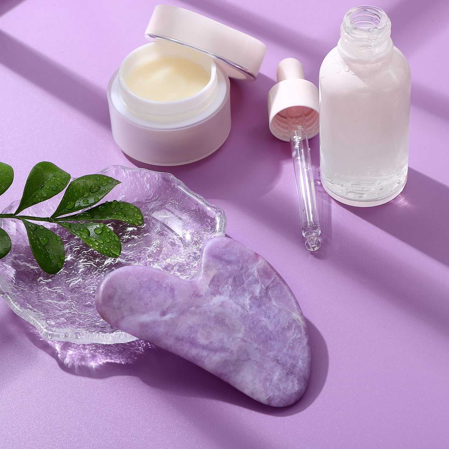 Gua Sha Facial Tools Guasha Tool Gua Sha Jade Stone for Face Skincare Facial Body Acupuncture Relieve Muscle Tensions Reduce Puffiness Festive Gifts (Light Purple)