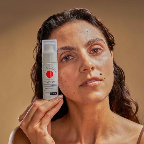 Kiyomi Skin Travel Size Cleansing Gel 1 fl.oz. With 5-ALA, AHA, Hyaluronic Acid Moisturizing Vegan Facial Cleanser Gel Make Up Remover Face Wash