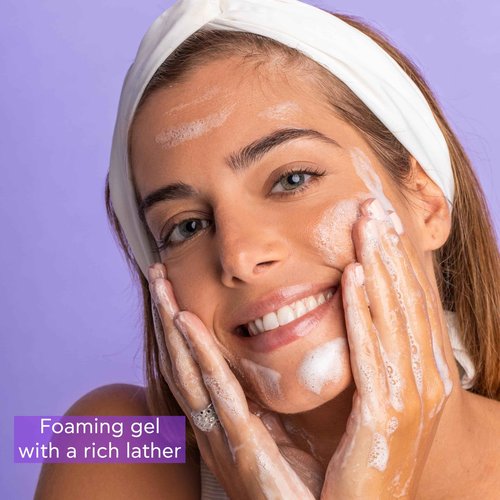 Apivita Cleansing Foam | Hydrating & Soothing Cleansing Creamy Foam for Face & Eyes with Olive, Lavender & Propolis, 200 mL / 6.67 oz