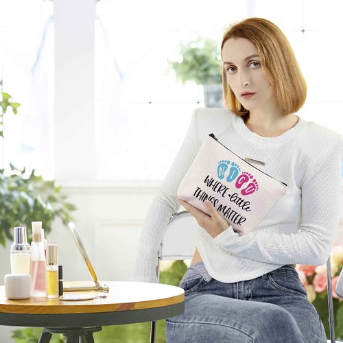 NICU Nurse Gift Newborn Baby Nurse Cosmetic Bag NICU Where Little Things Matter Makeup Organizer Pouch for Neonatal Nurse (NICU Nurse)
