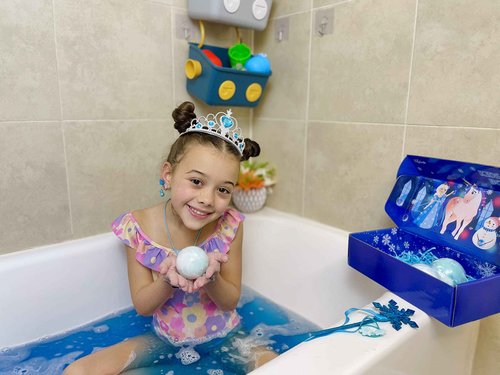 Toylink Kids Bath Bombs for Girls with Surprise Toys Inside, 8 Pack Natural Bath Bombs Handmade Spa Bath Fizzies with Jewelry Set Birthday Christmas Gift