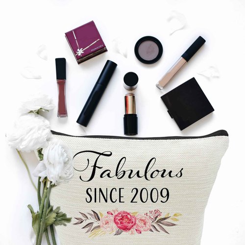 16th Birthday Gifts for Girls, Sweet 16 Year Old Gift Makeup Bag, 16 Birthday Gift Makeup Bags for Her, Sister, Friend, Daughter, Teen Girl Gifts Makeup travel Bag, Cosmetic Bag, Fabulous Since 2009