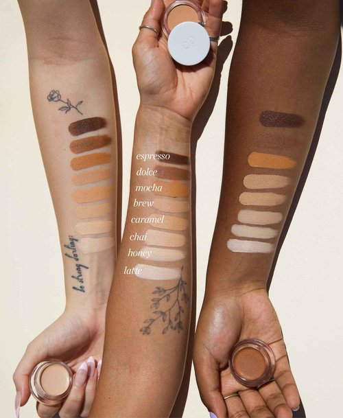 Ere Perez - Natural Arnica All-Cover Pot Concealer | Med-Full Coverage, Satin Finish, Calming, Nourishing | Vegan, Cruelty-Free, Clean Beauty (Latte, 0.18 oz | 5 g)