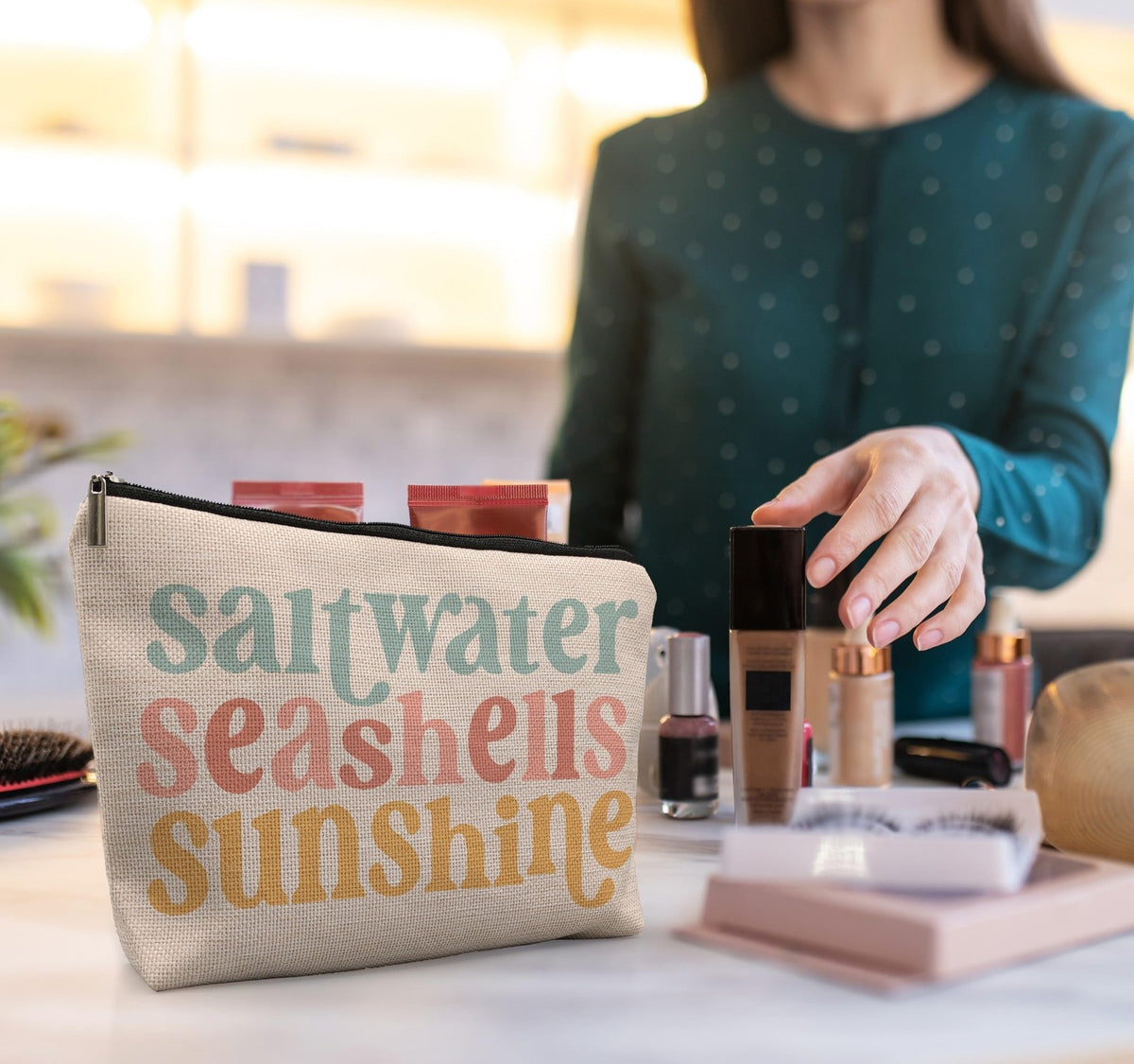 Beach Makeup Bag with Seashell Design - Travel Cosmetic Pouch for Women