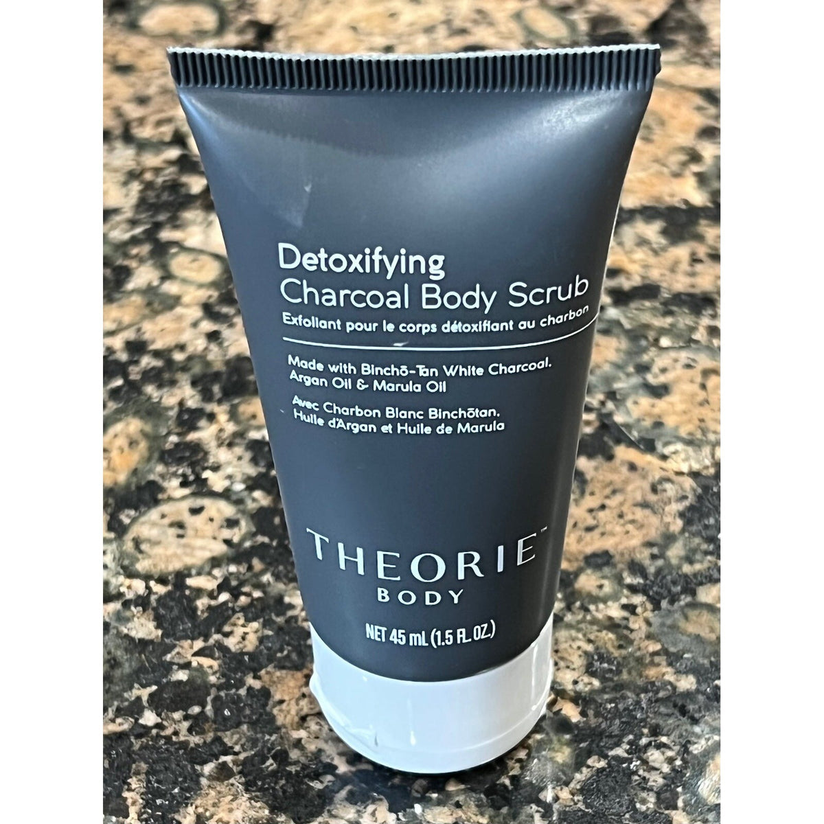 Theorie Body Detoxifying Charcoal Scrub *Free Shipping*