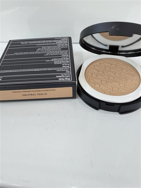 Mineral Pressed Powder Foundation SPF 15 - Talc-Free, Custom Shade Options