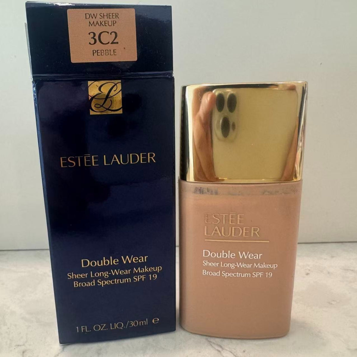 Estee Lauder Double Wear Sheer Long Wear Foundation SPF19 1oz – Multiple Shades