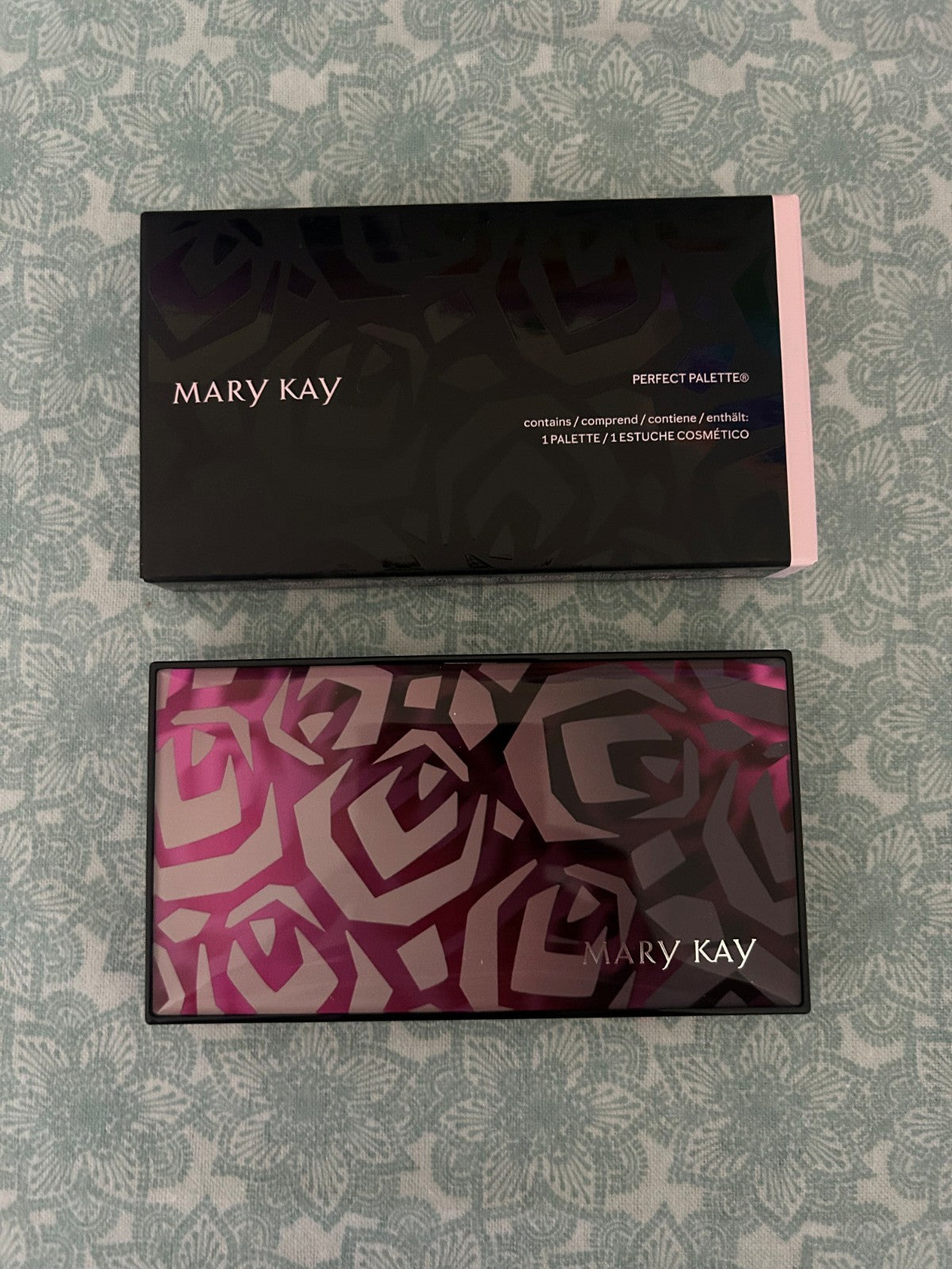 Unfilled Customizable Magnetic Makeup Palette - Perfect for DIY Eyeshadow & Face Makeup
