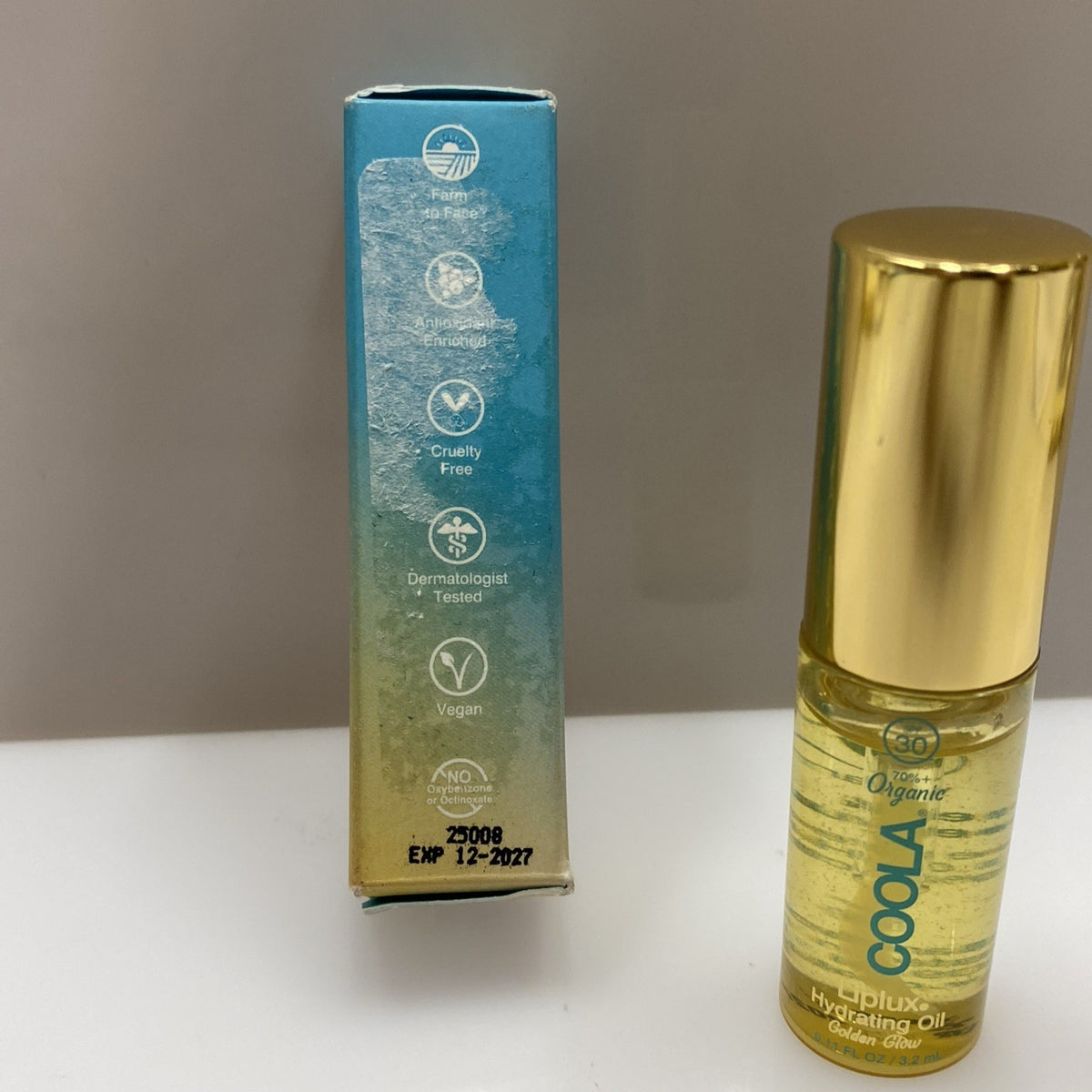 Organic Lip Oil with Golden Glow - Hydrating Lip Treatment, 0.11 Fl Oz