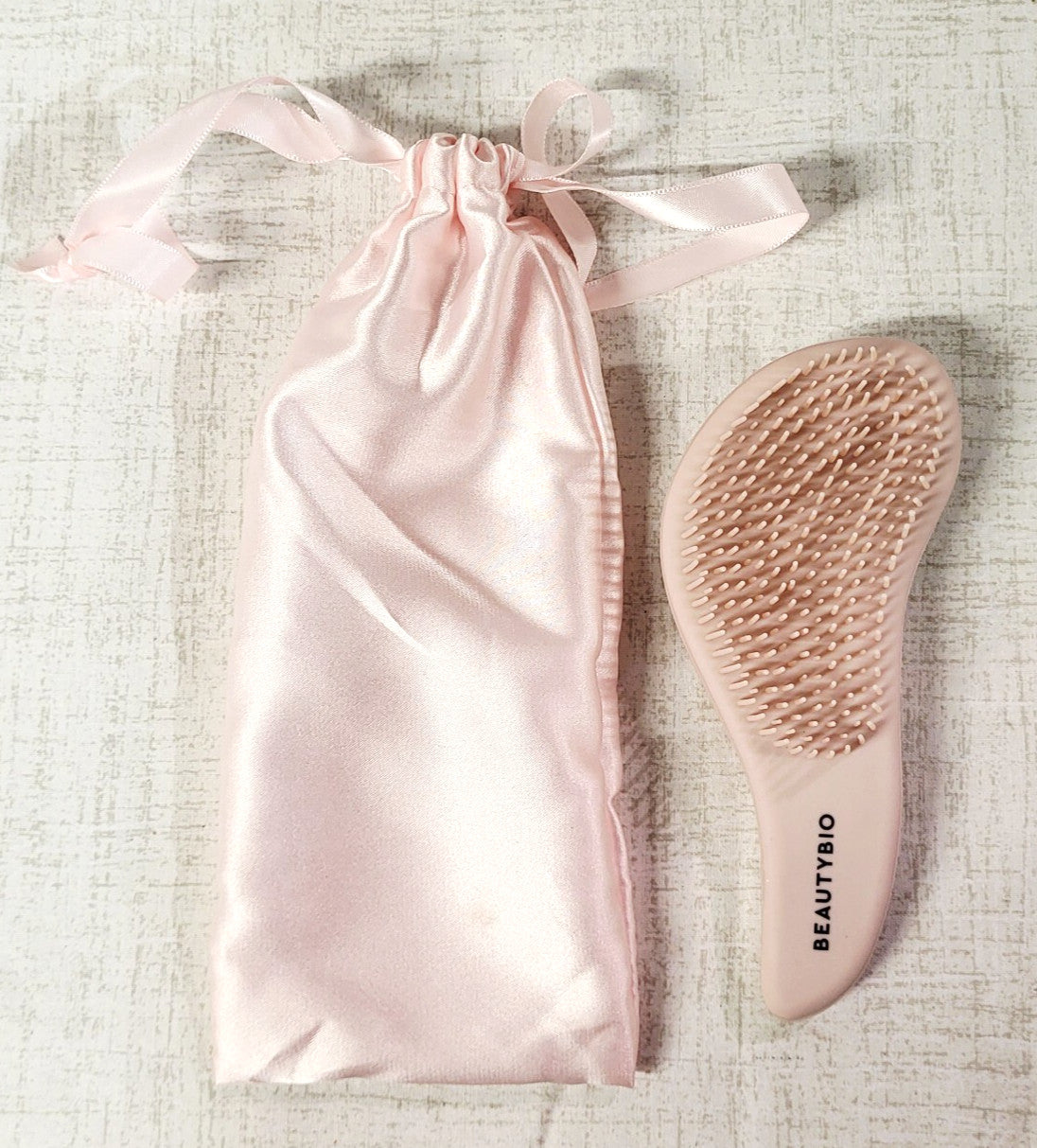 Travel Pink Detangling Hair Brush with Silk Carry Bag - Brand New