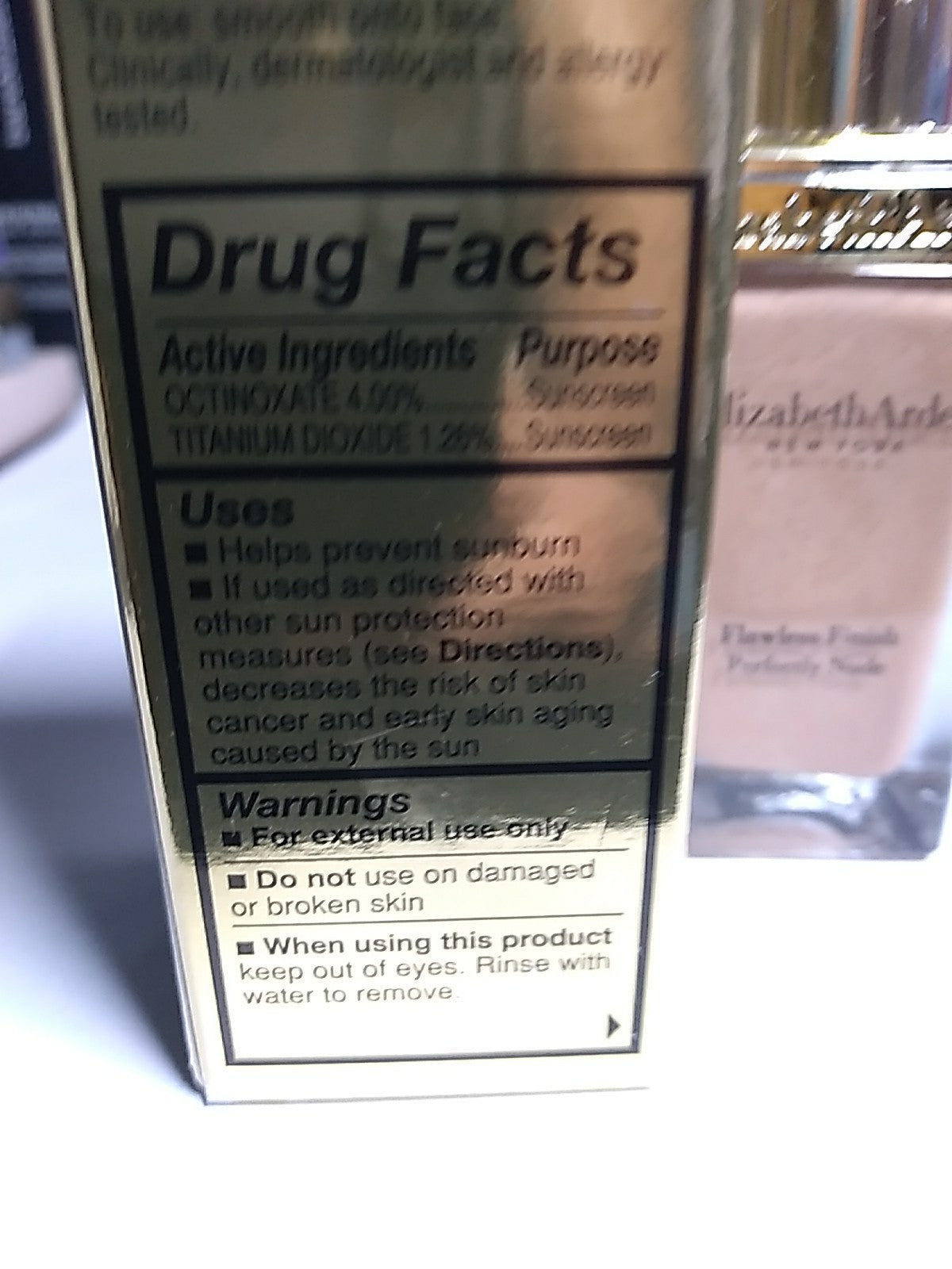 Elizabeth Arden Flawless Finish Perfectly Nude Foundation SPF 15 Buff 09 - 1 fl oz
