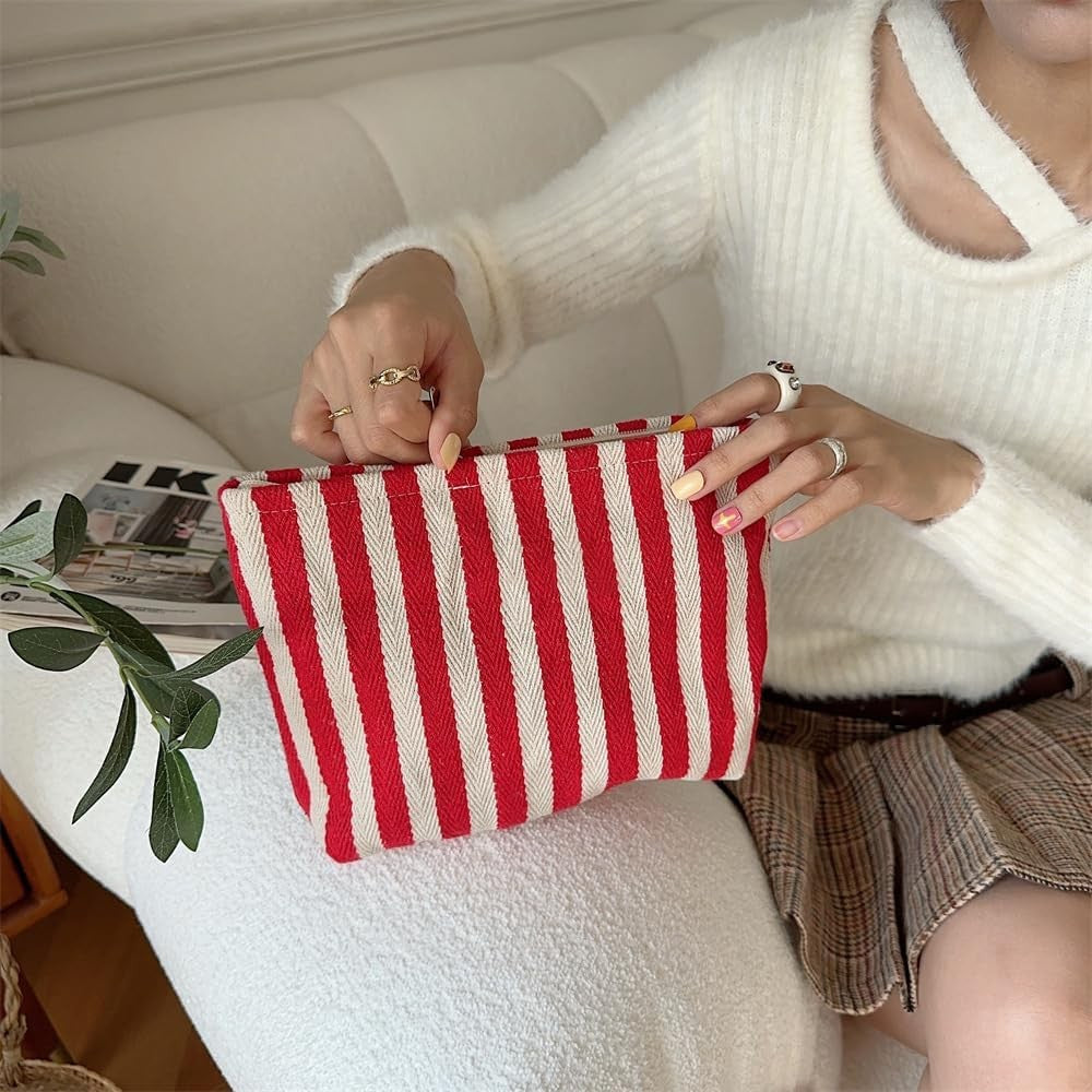 Slim Canvas-Lined Makeup Bag for Women – Zipper Cosmetic Pouch for Travel & Daily Use