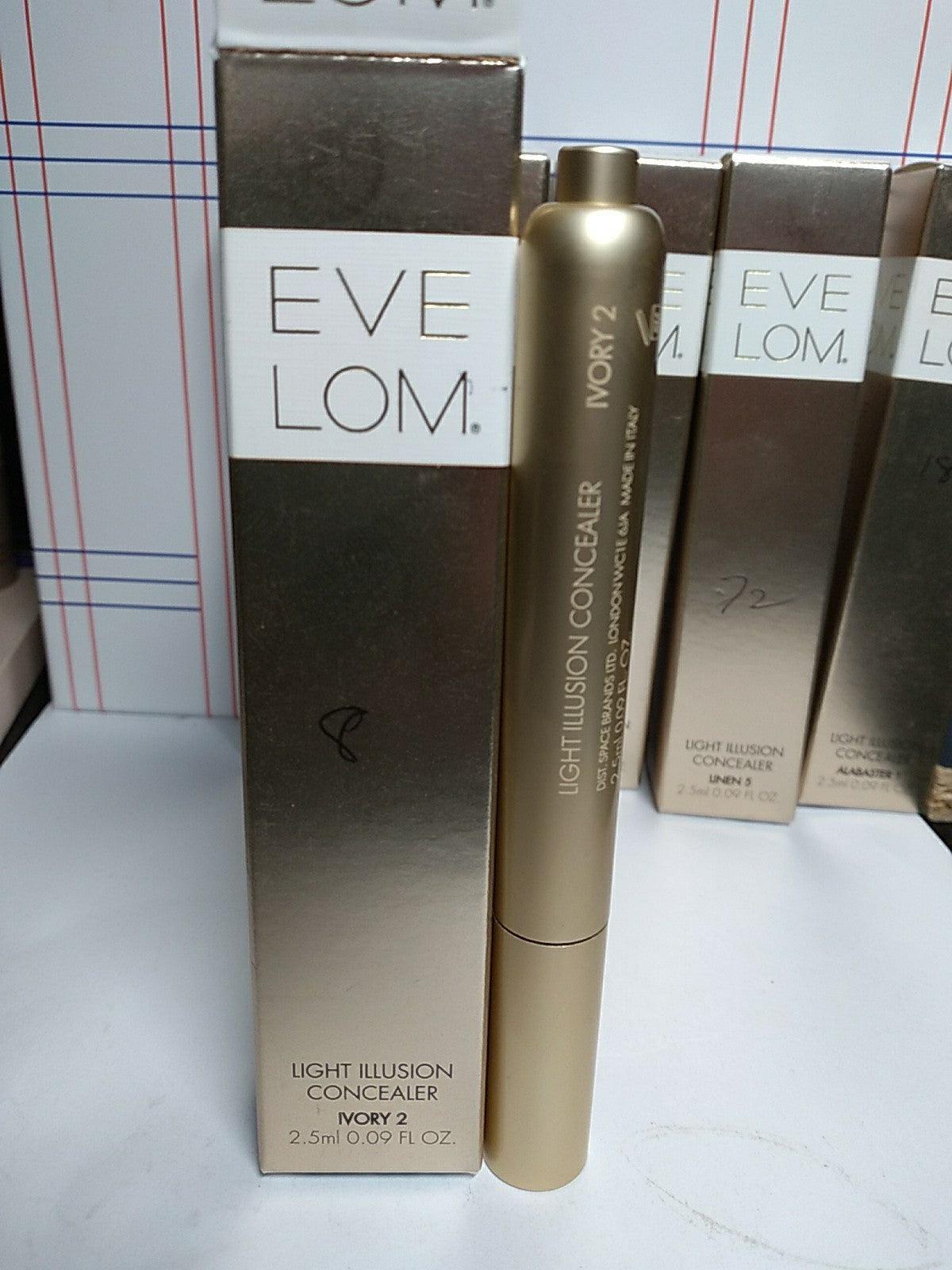 Eve Lom Light Illusion Concealer Ivory 2 - Flawless Face Makeup