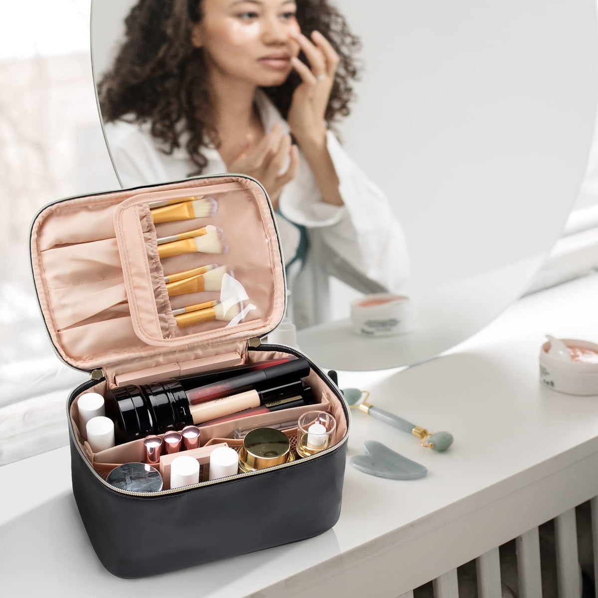 Portable Black Makeup Bag with Brush Partition & Waterproof Vegan Leather