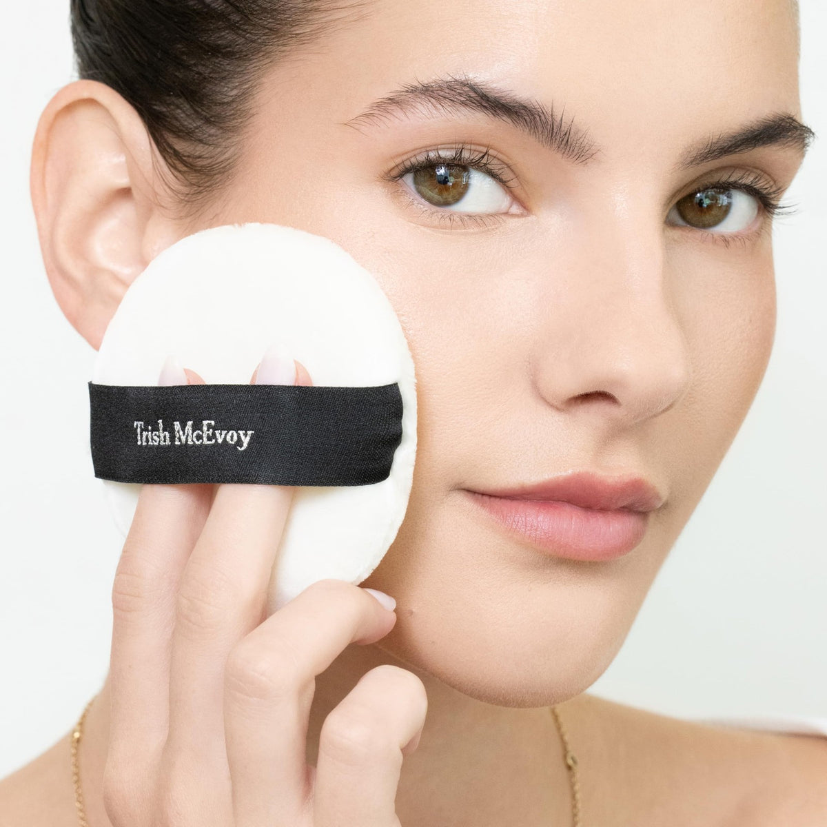 Luxury Powder Puff for Makeup Application & Blending - Pack of 1