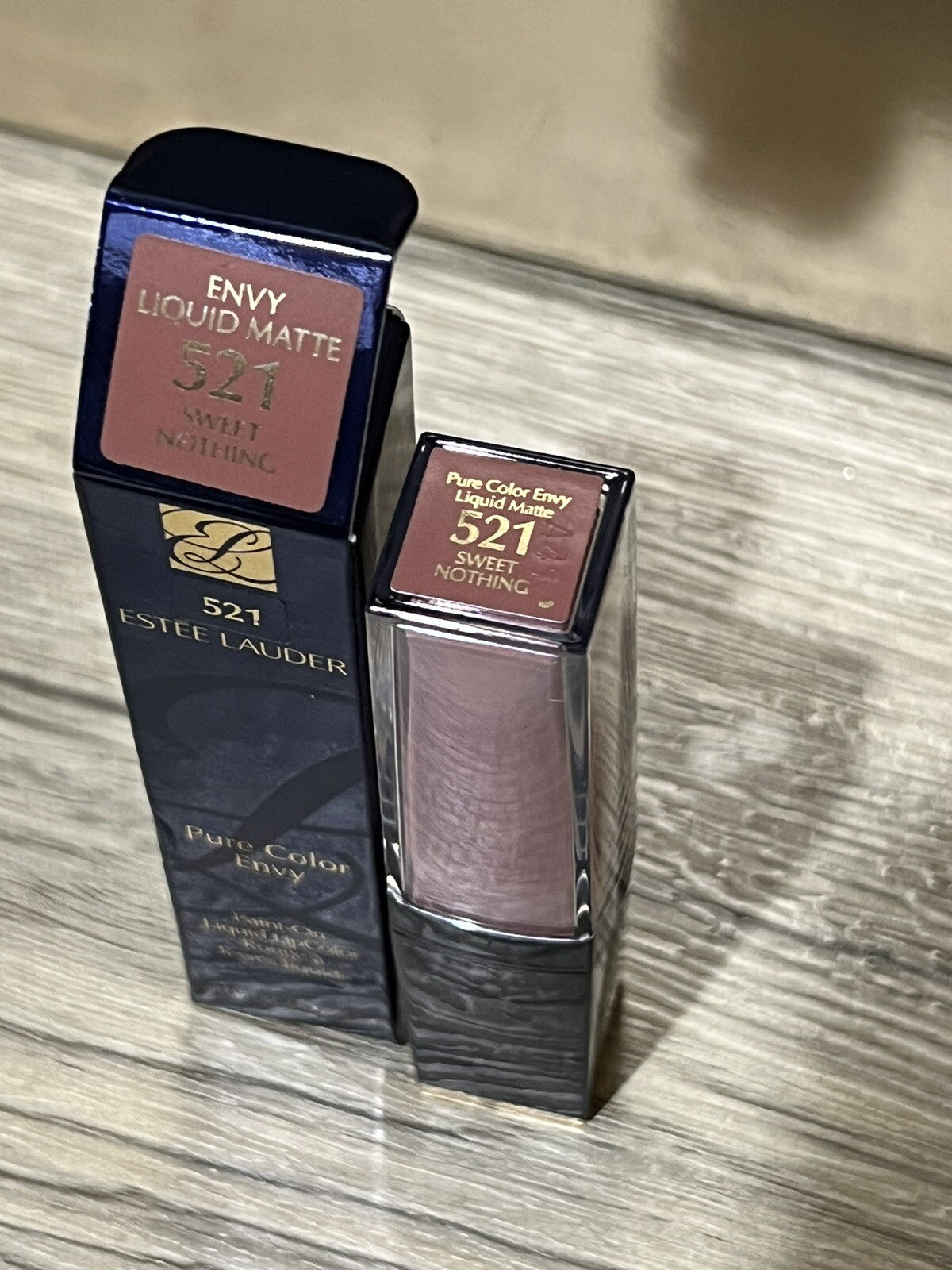 Estee Lauder Pure Color Envy Liquid Lipstick 521 Sweet Nothing