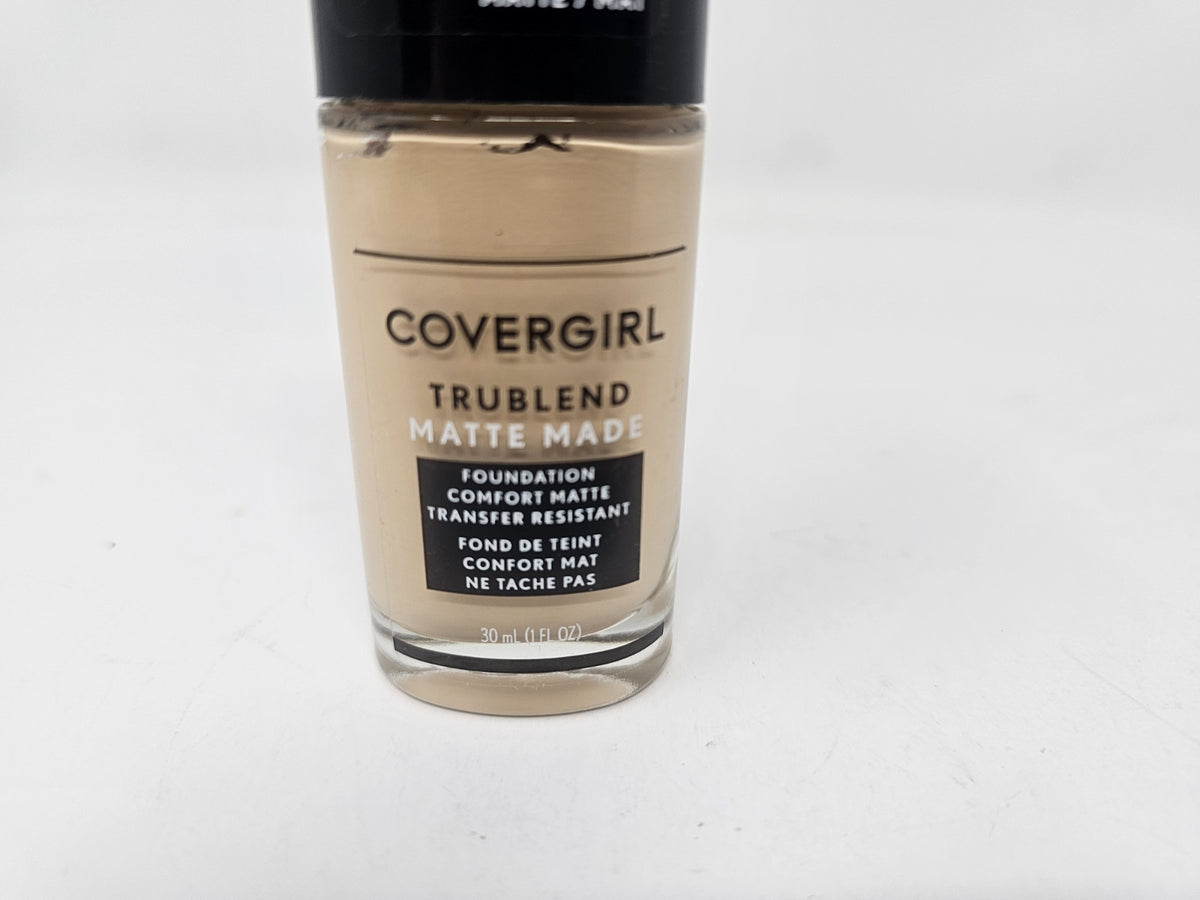 Covergirl Matte Made Liquid Foundation L10 Fair Porcelain - Face Makeup