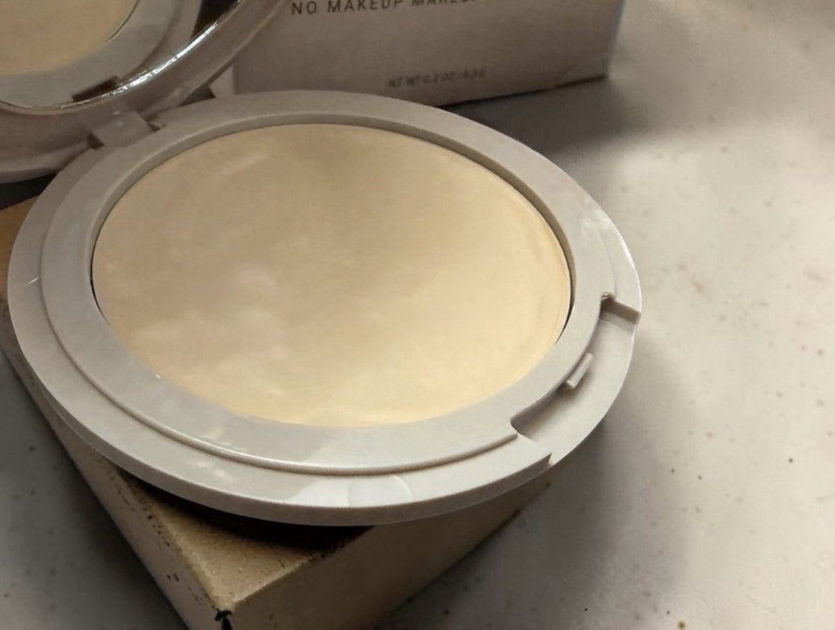 No Makeup Foundation & Brush Set - Damaged Compact Fair Shade