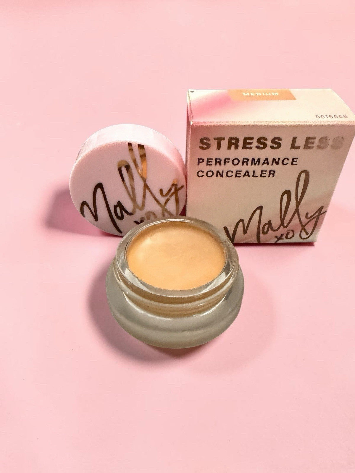 Buildable Medium Concealer for Wrinkles & Blemishes - 0.14 oz