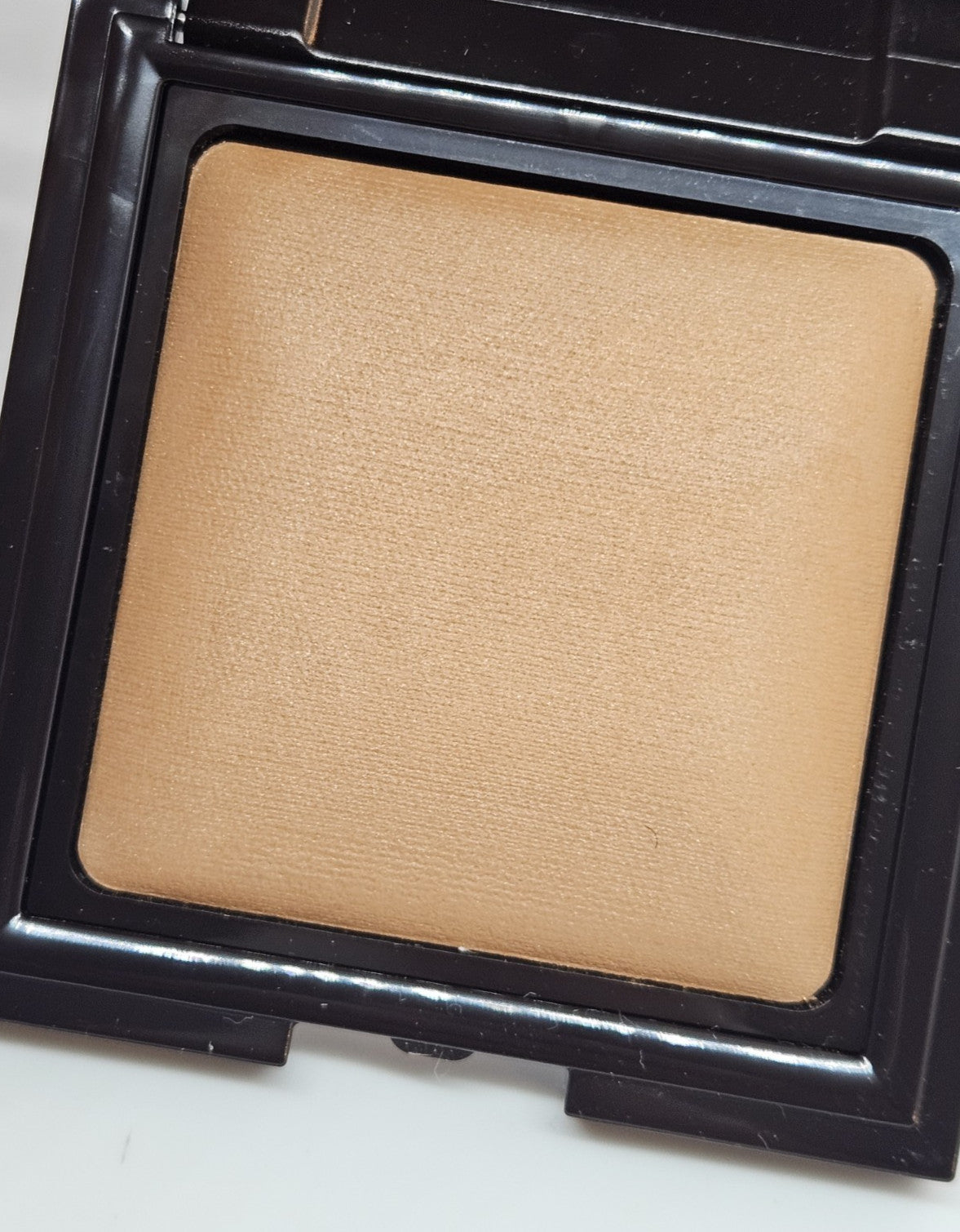 Laura Mercier Candleglow Sheer Perfecting Powder No.4 Medium 0.3oz Radiant Face Powder