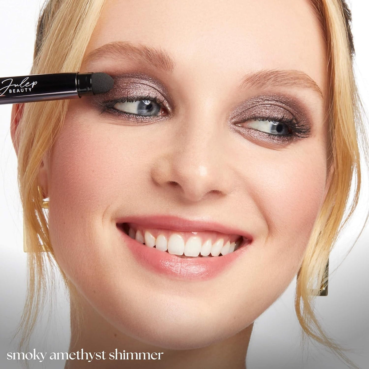 Waterproof Cream-to-Powder Eyeshadow Stick with Built-In Smudger – Smoky Amethyst