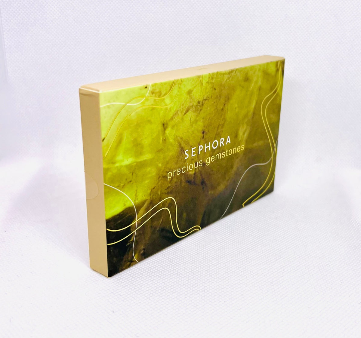 Jade Eyeshadow Palette - 7 Shades - Cruelty-Free & Long-Wearing Makeup