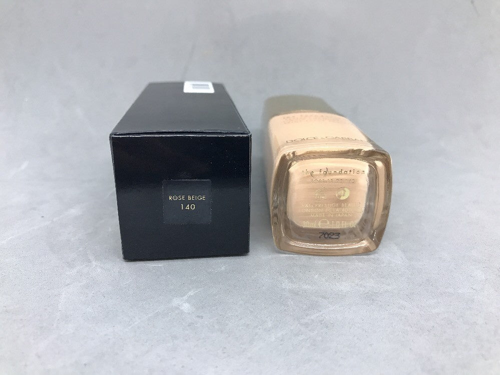 Liquid Foundation Rose Beige 140 - Light, Buildable, Radiant Makeup