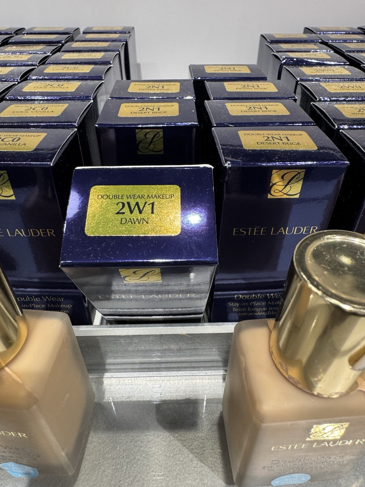 Estée Lauder Double Wear Stay-in-Place Foundation 2W1 Dawn