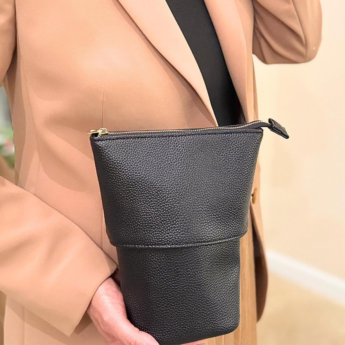 Travel Makeup Brush Holder Bag - 2-in-1 Stand-Up Cosmetic Pouch, Water-Resistant, Black