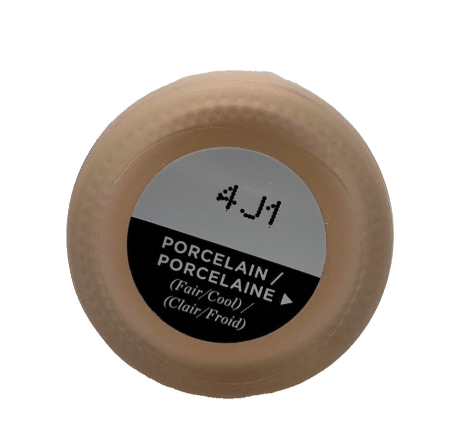 Lightweight Hydrating Foundation Serum with Buildable Coverage - Porcelain Shade