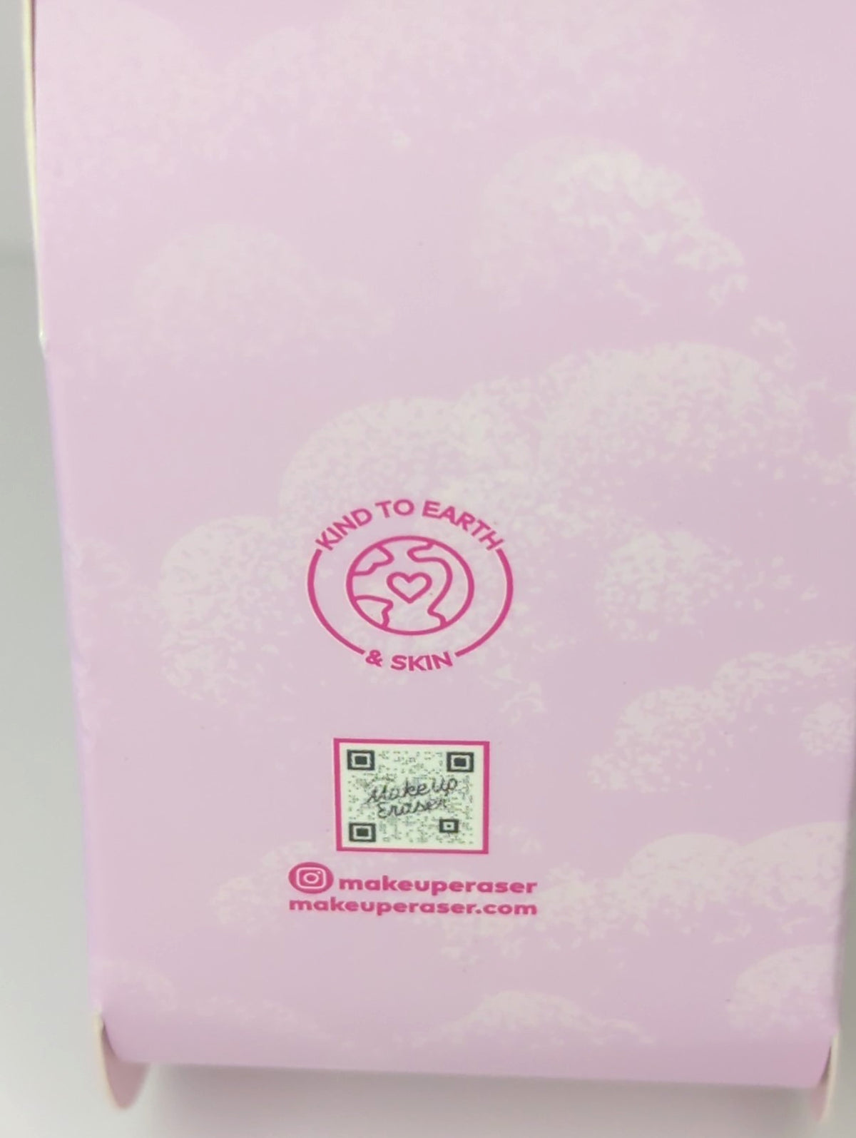 Cooling Clouds Face Patches with Wash Bag - Makeup Eraser