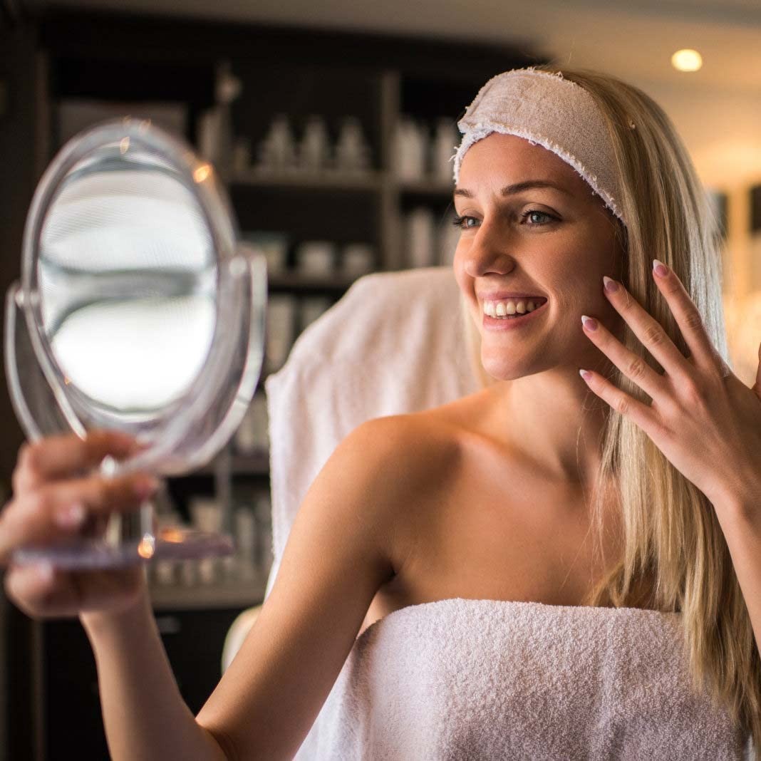 Double-Sided Makeup Mirror with 1X 15X Magnification, 360° Swivel, Portable 6.25"
