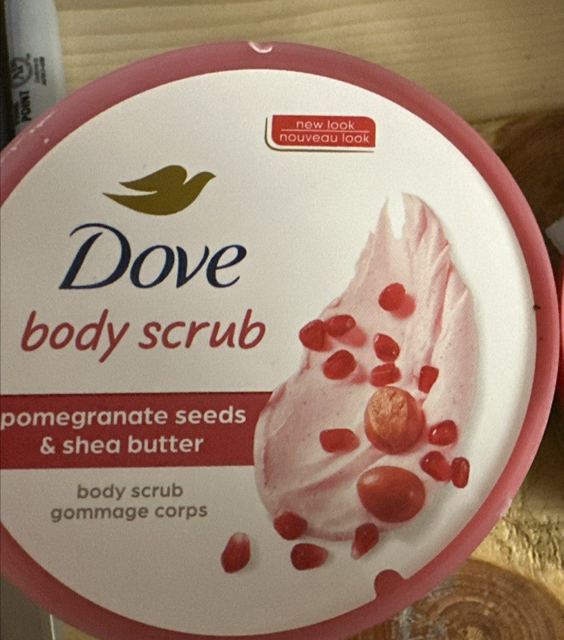 Dove Exfoliating Body Scrub 15 oz Pomegranate seeds & Shea Butter
