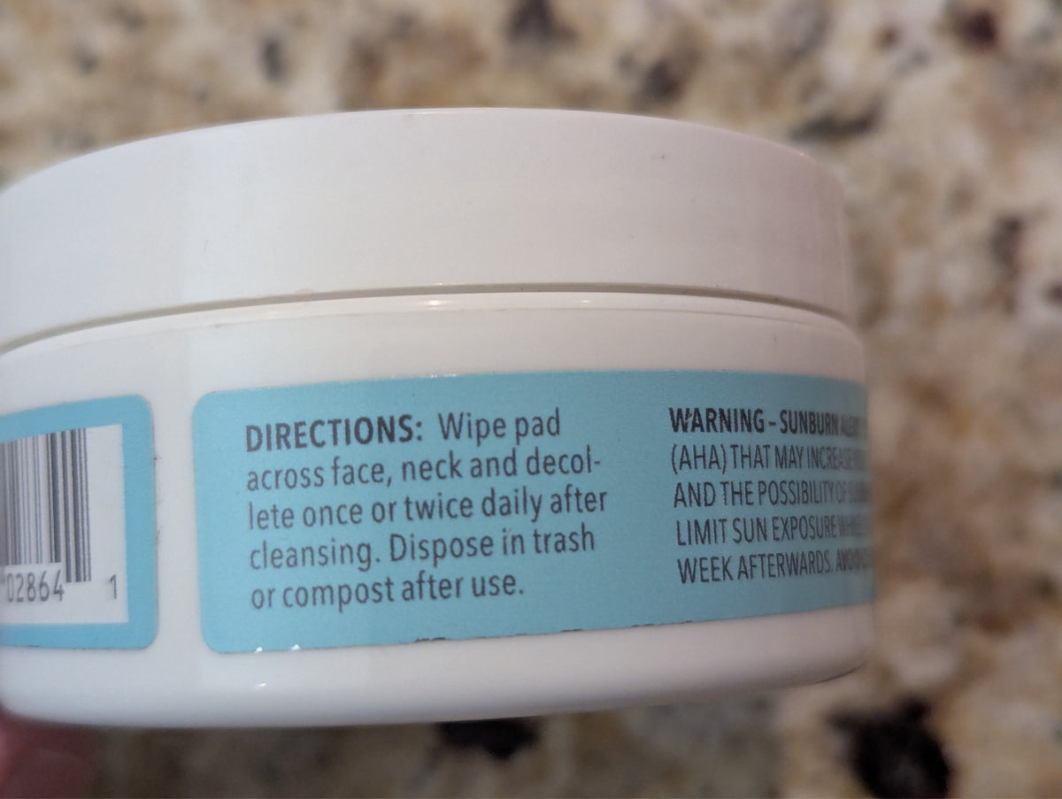 First Aid Beauty Facial Radiance Pads For Sensitive Skin 28