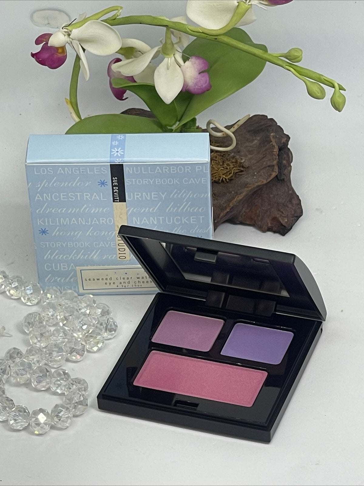 Seaweed Water Gel Eyeshadow & Blush Compact Lady Elliot - New