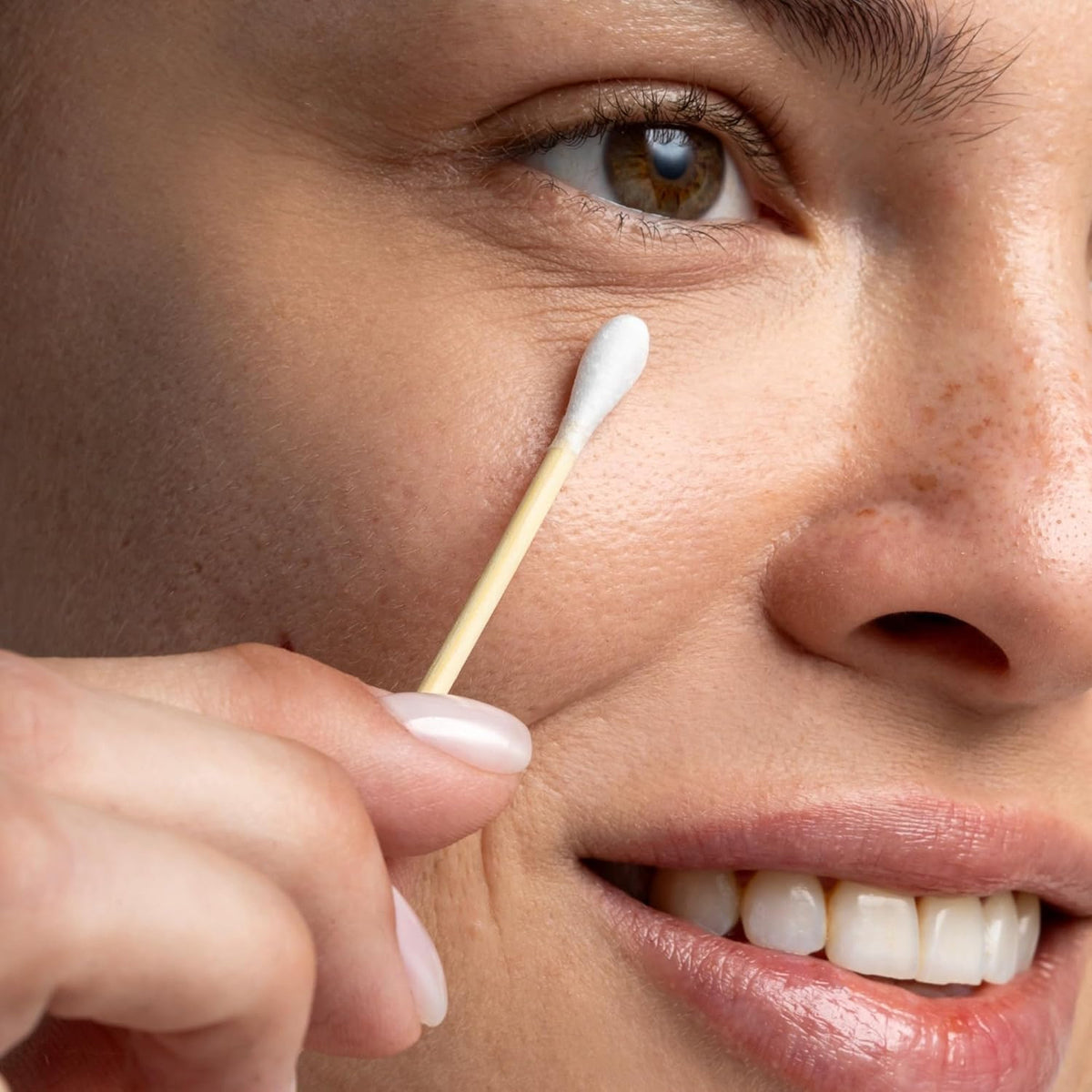 Eco-Friendly Cotton Swabs with Organic Bamboo Sticks - 300 Count