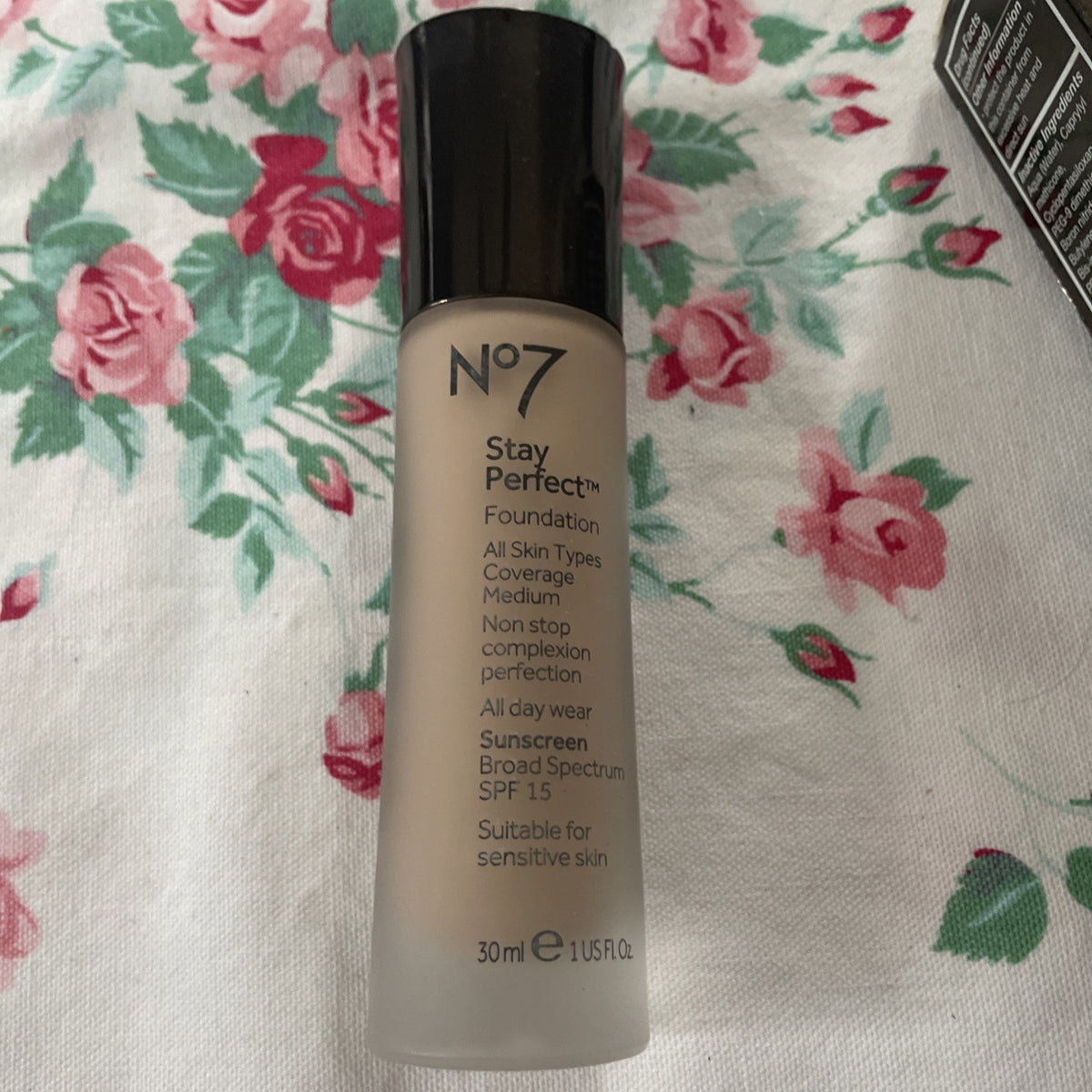 No7 Stay Perfect Foundation SPF 15 Cool Ivory 1oz Natural Finish Long Lasting